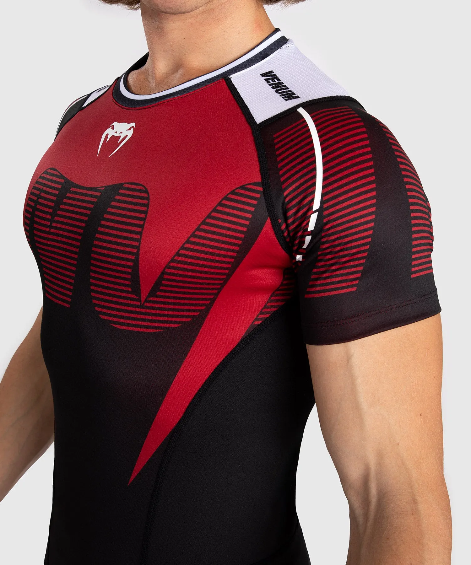 Rashguard À Manches Courtes pour Hommes Venum Adrenaline - Red