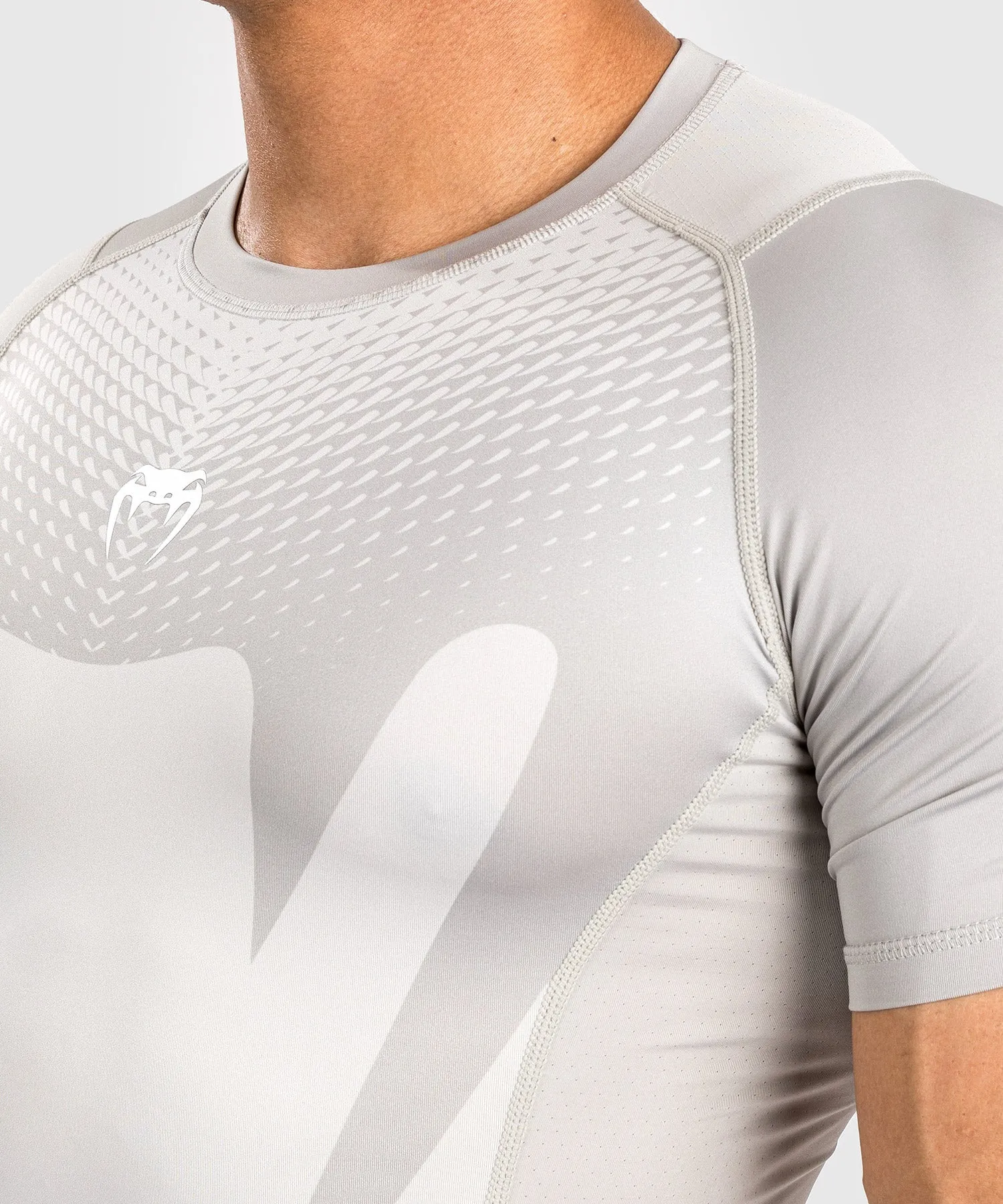 Rashguard à Manches courtes pour Hommes Venum Attack - Sable