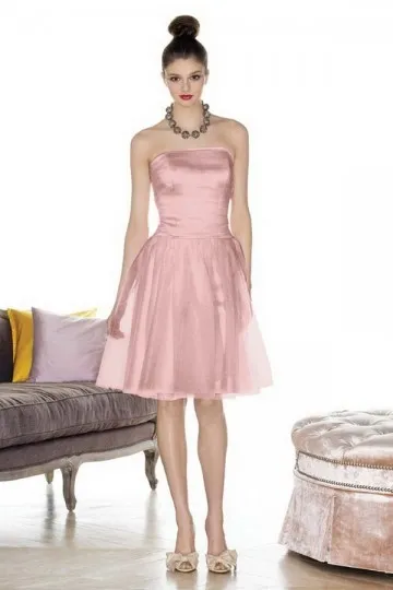 Robe de fête rose courte pour fête d'anniversaire