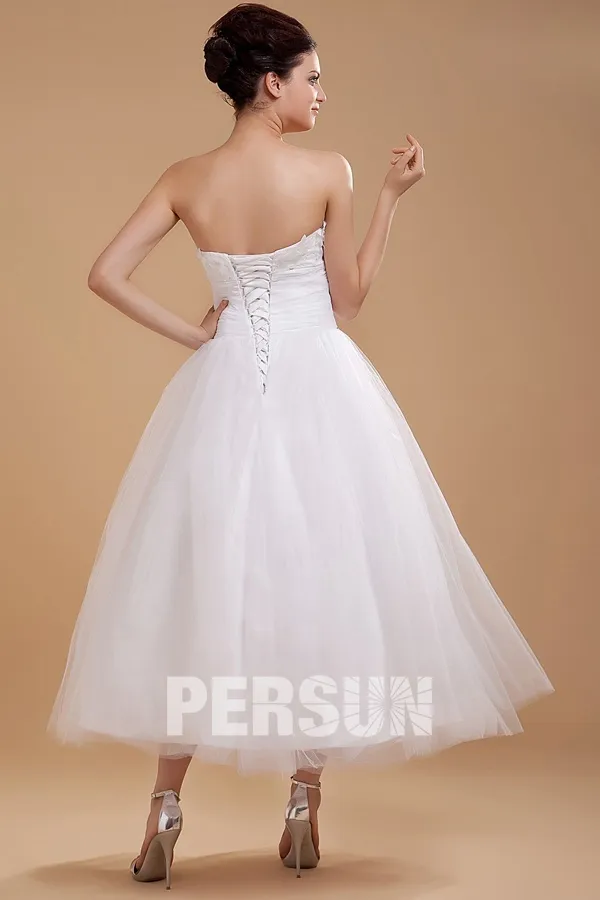 Robe de mariée bustier ornée de fleurs en organza