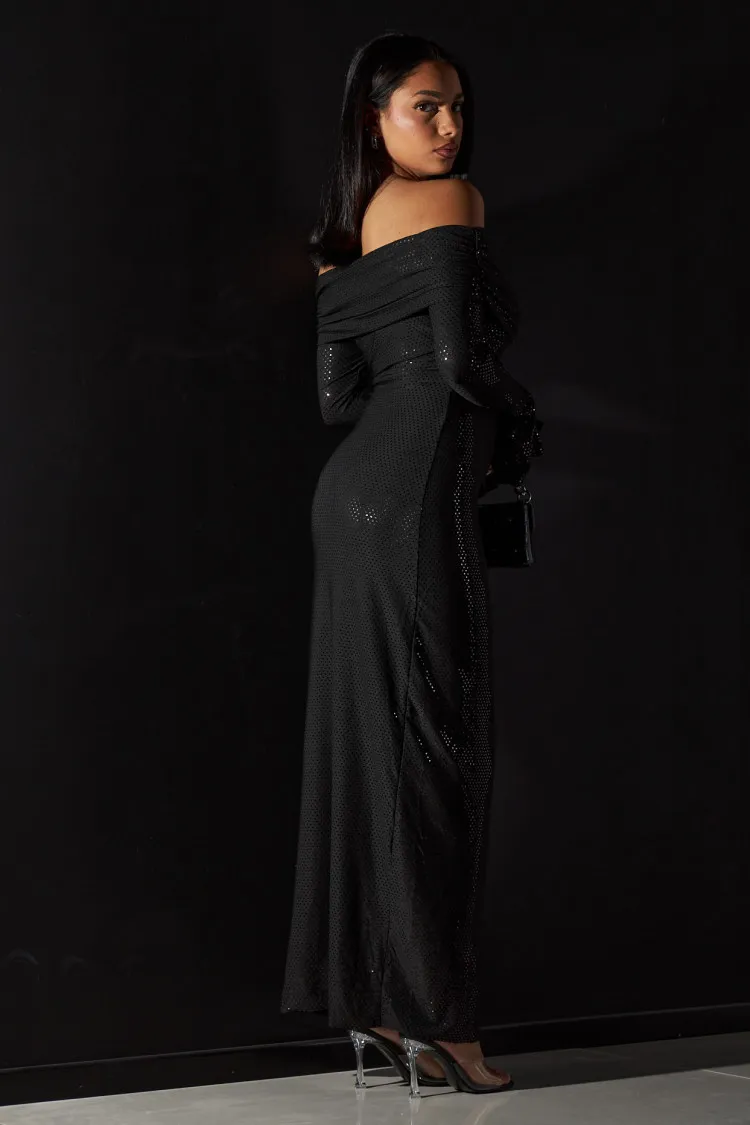 Robe longue noire à col bardot à sequins