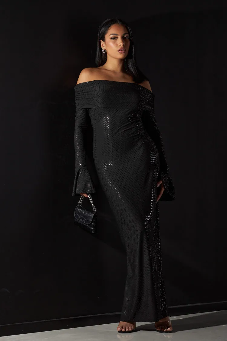 Robe longue noire à col bardot à sequins