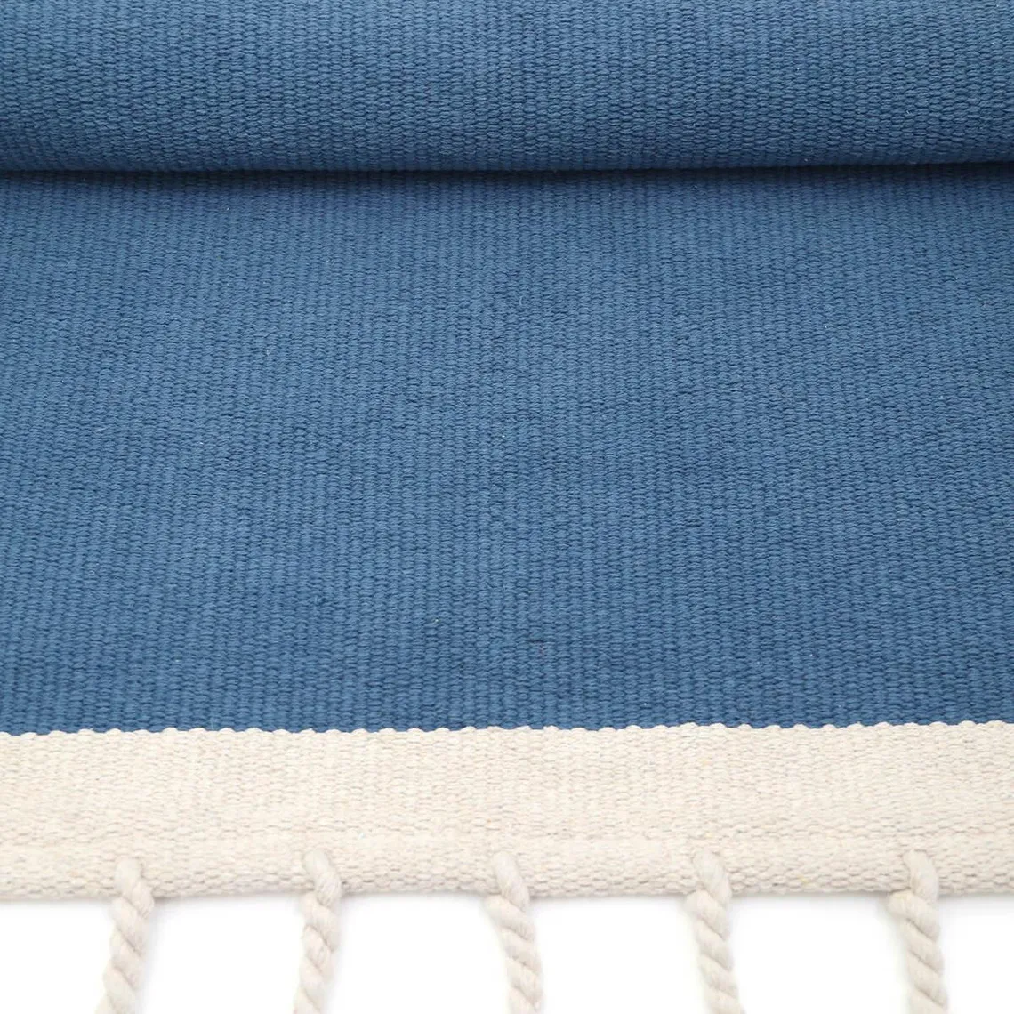 Tapis coton contemporain Bleu en coton  | 3 Suisses